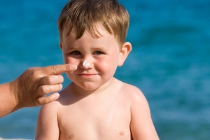 Xử lý cháy nắng ở trẻ em