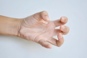 Xử trí trạng thái loạn trương lực cơ cấp ở bệnh nhân tâm thần