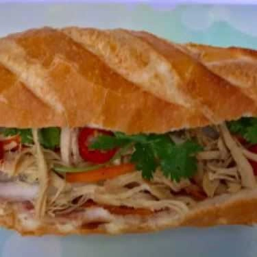 Món ăn- Ăn vặt Cô Ba - Bánh Mì & Xôi Gà Xé