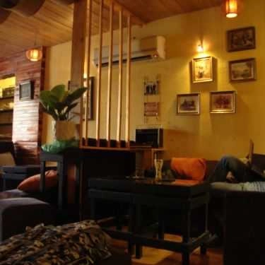 Không gian- Rock 1858 Cafe