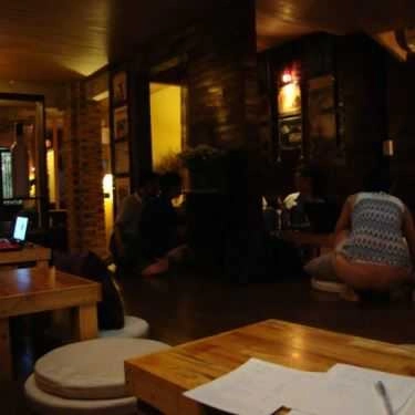 Không gian- Rock 1858 Cafe