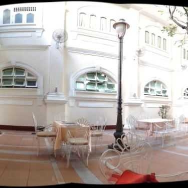 Không gian- La Dolce Vita Cafe & Bar - Continental Saigon Hotel