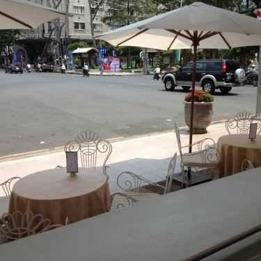 Không gian- La Dolce Vita Cafe & Bar - Continental Saigon Hotel