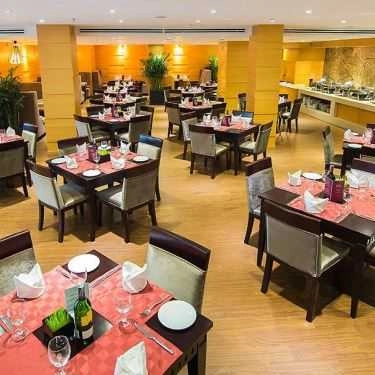 Không gian- Nhà Hàng Fusion Restaurant - Royal Lotus Hotel Saigon