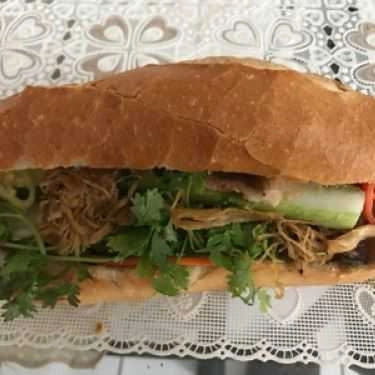 Món ăn- Ăn vặt Cô Ba - Bánh Mì & Xôi Gà Xé