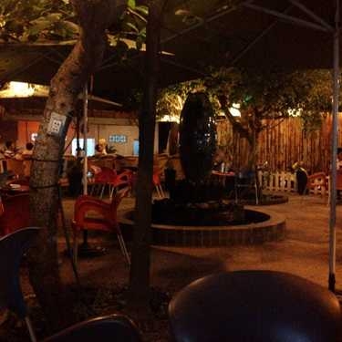 Không gian- Xuân Thủy Cafe