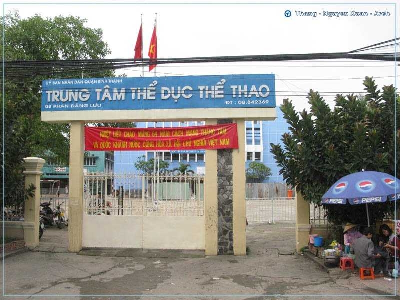 Không gian- Sân cầu lông Phan Đăng Lưu - Trung tâm thể dục thể thao quận Bình Thạnh