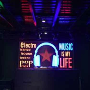 Không gian- Bar 26 DJ Club - Phòng Trà Nhạc Xanh