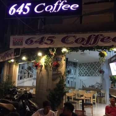 Không gian- 645 Coffee Shop