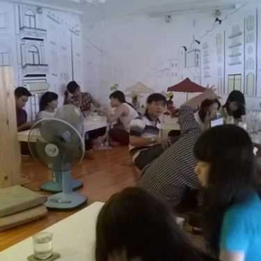Không gian- Chút Lạ Cafe