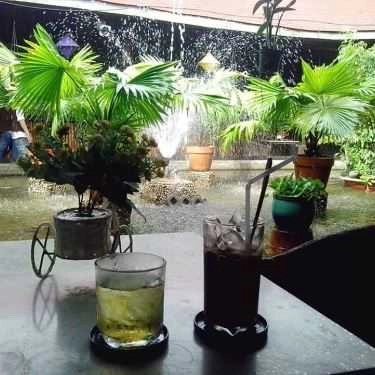 Không gian- Elip Cafe