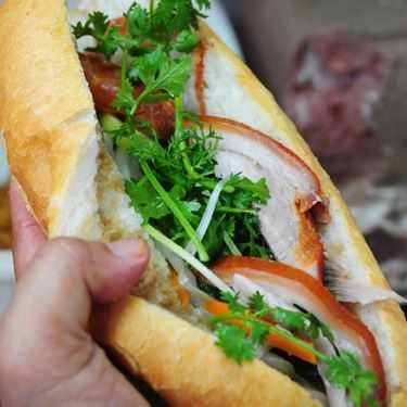 Món ăn- Ăn vặt Bà Hương - Bánh Mì Phá Lấu Đùi Heo