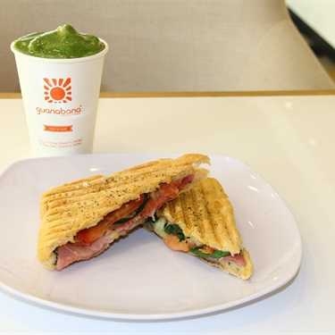 Professional- Cafe Guanabana Smoothie Bar - Lý Tự Trọng