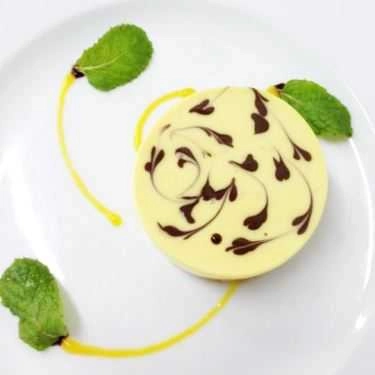 Professional- Cafe Shri - Rooftop Restaurant & Lounge