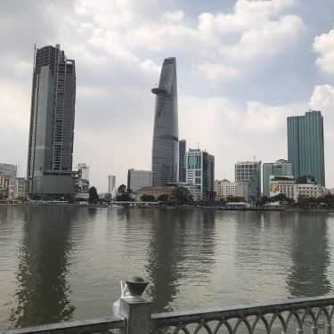 Không gian- Ăn Vặt Nắp Hầm Thủ Thiêm