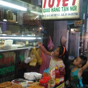 Không gian- Ăn vặt Ánh Tuyết - Bánh Mì Nướng Muối Ớt