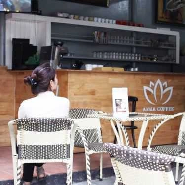 Không gian- Anna Coffee