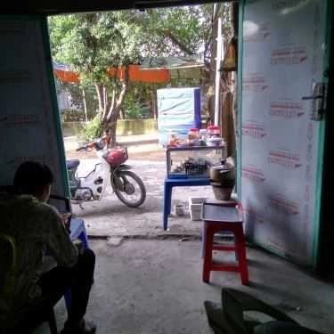 Không gian- Ăn vặt Bà 4 - Bánh Bèo Chén
