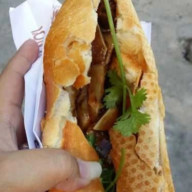 Món ăn- Ăn vặt Bà Sáu - Bánh Mì Phá Lấu - Hoàng Diệu