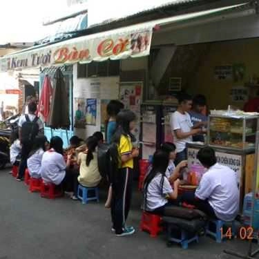 Không gian- Ăn vặt Bàn Cờ Food And Drink