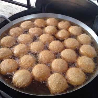 Món ăn- Ăn vặt Bánh Cam - Cách Mạng Tháng 8