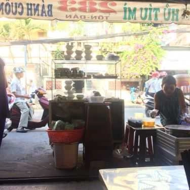Không gian- Ăn vặt Chị Lan - Bánh Cuốn