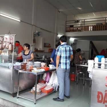 Không gian- Ăn vặt Bà Năm - Bánh Cuốn Nóng