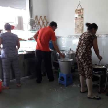 Không gian- Ăn vặt Bà Năm - Bánh Cuốn Nóng