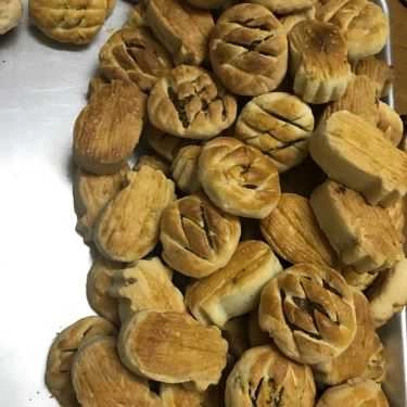 Món ăn- Tiệm Bánh Bánh Nhà Em - Bông Lan Trứng Muối & Các Loại Bánh Ngọt