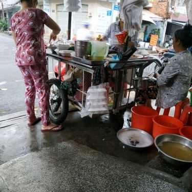 Tổng hợp- Ăn vặt Bánh Đúc Nóng, Bánh Ít Lá Gai & Hoành Thánh Lá