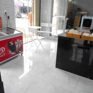 Không gian- Tiệm Bánh Wei Bakery