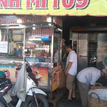 Không gian- Tiệm Bánh Bánh MÌ 109