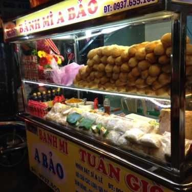 Không gian- Ăn vặt Bánh Mì A Bảo
