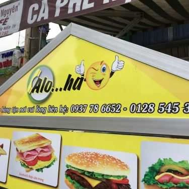 Không gian- Ăn vặt Bánh Mì Alo...ha!