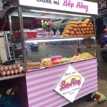 Không gian- Ăn vặt Bánh Mì Bếp Hồng