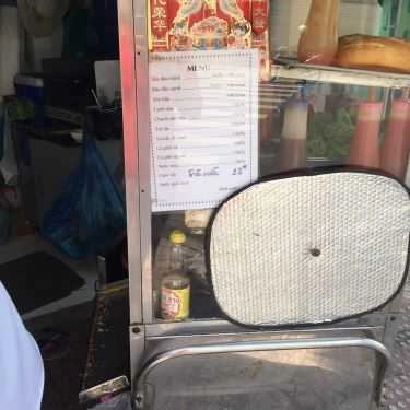 Không gian- Tiệm Bánh Boy - Bánh Mì, Nem Huế & Giò Chả