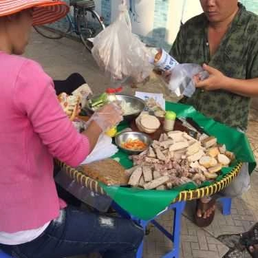 Tổng hợp- Tiệm Bánh Cụ Lý - Bánh Mì Chả Bò Thì Là