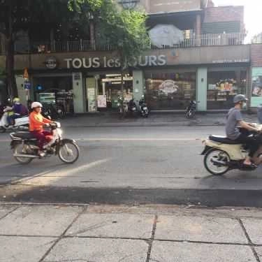 Tổng hợp- Tiệm Bánh Cụ Lý - Bánh Mì Chả Bò Thì Là