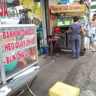 Tổng hợp- Ăn vặt Bánh Mì Chả Cá & Heo Quay - Lê Văn Việt