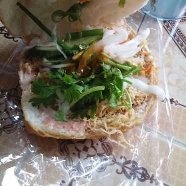 Món ăn- Tiệm Bánh Bánh Mì Cóc Tía