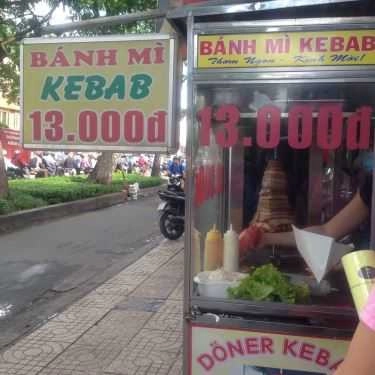 Không gian- Ăn vặt Bánh Mì Doner Kebab