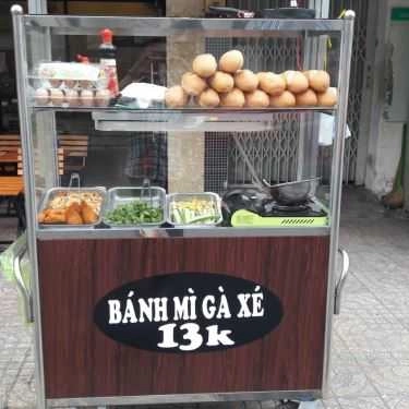 Món ăn- Ăn vặt Bánh Mì Gà Xé 13k