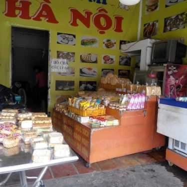 Không gian- Tiệm Bánh Bánh Mì Hà Nội - Lương Định Của