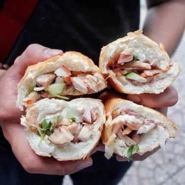 Món ăn- Ăn vặt Bánh Mì Heo Quay 109