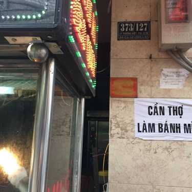 Không gian- Ăn vặt Quốc Đạt - Bánh Mì Heo Quay
