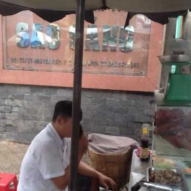 Không gian- Ăn vặt Bánh Mì Heo Quay - Chợ Phạm Văn Hai