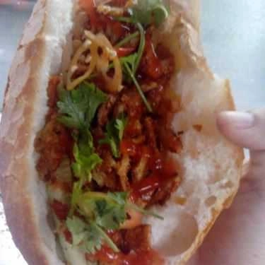 Món ăn- Ăn vặt Bánh Mì Heo Quay Thúy