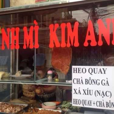 Không gian- Ăn vặt Bánh Mì Kim Anh