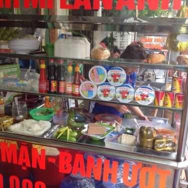 Không gian- Ăn vặt Bánh Mì & Bánh Ướt Lan Anh