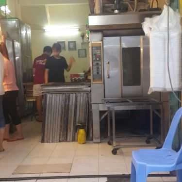 Không gian- Tiệm Bánh Bánh Mì Lương Phan